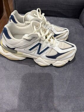 New Balance White and Navy Men's Runner Sneakers